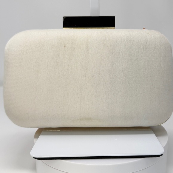 Alice + Olivia Floral Embroidered Clutch with Gold Chain - Picture 8 of 13